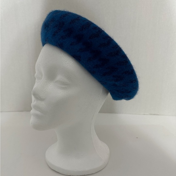 BCBGeneration Blue Print Beret Hat Wool Blend Fuzzy Parisian French Girl Chic - Picture 6 of 6